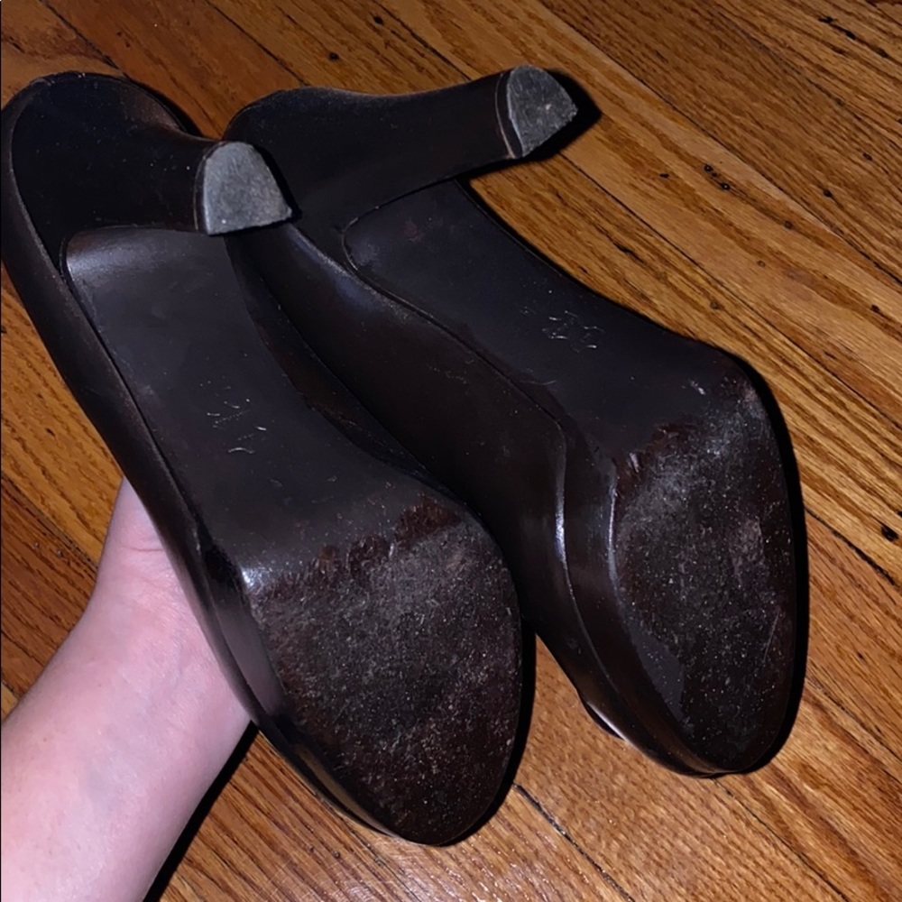 ‼️😍Tory Burch pumps. Brown leather😍 - Picture 5 of 6